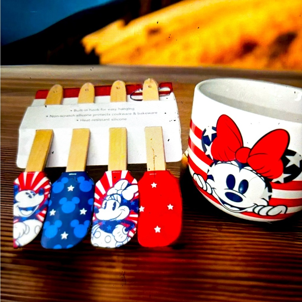 New Disney Mickey Minnie Mouse Storage Bowl Planter + Mini Kitchen Spatulas set